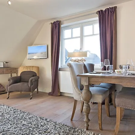 Apartment Maisonette No 8 *